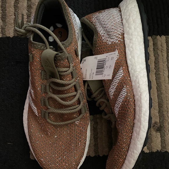 Adidas PureBoost (New) - Picture 2 of 3
